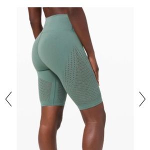 Lululemon Reveal HR Short 9” inseam
